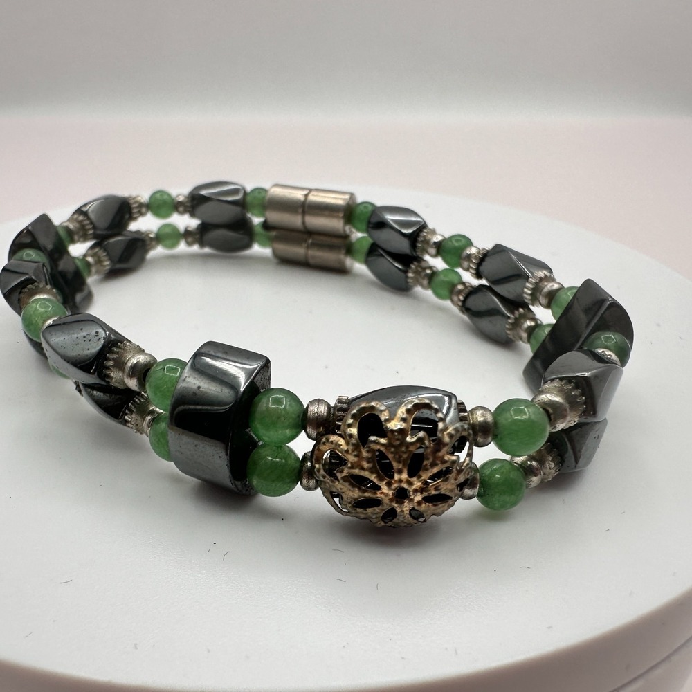 Vintage Y2K Hematite Green Stone Double Strand Bracelet Women's Jewelry